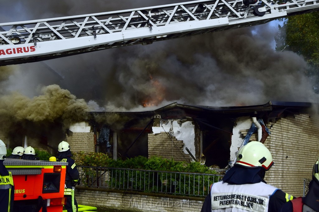 Feuer 2 Y Explo Koeln Hoehenhaus Scheuerhofstr P0090.JPG - Miklos Laubert